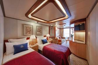 Cunard Queen Victoria P2.jpg